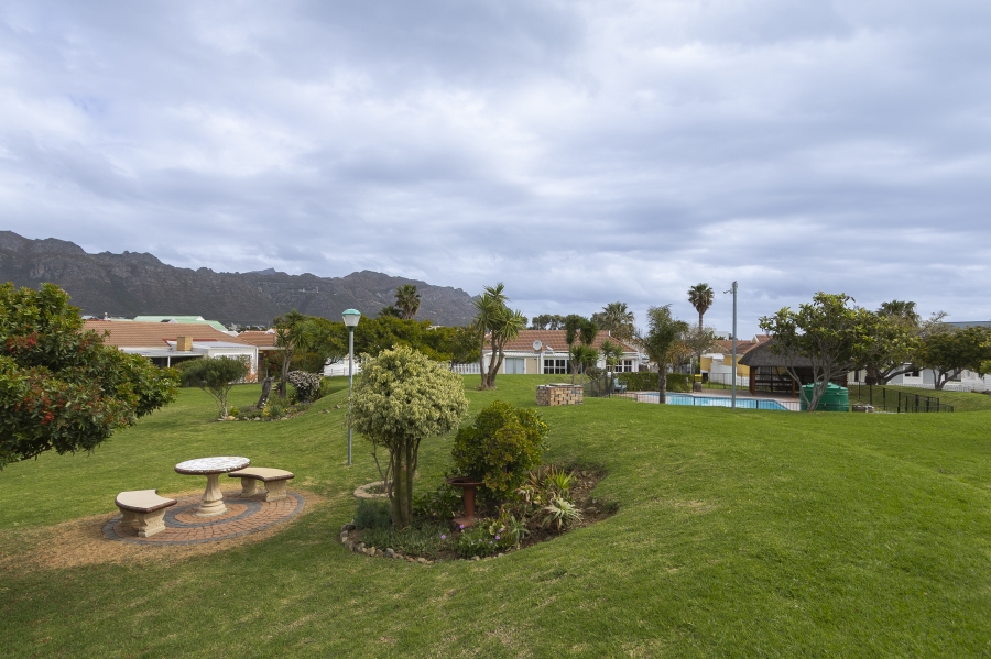 1 Bedroom Property for Sale in Dobson Western Cape